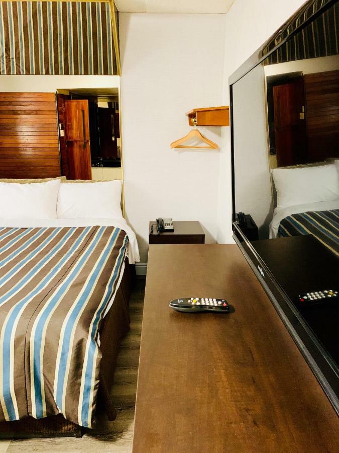 Deluxe Inn Торонто Екстер'єр фото